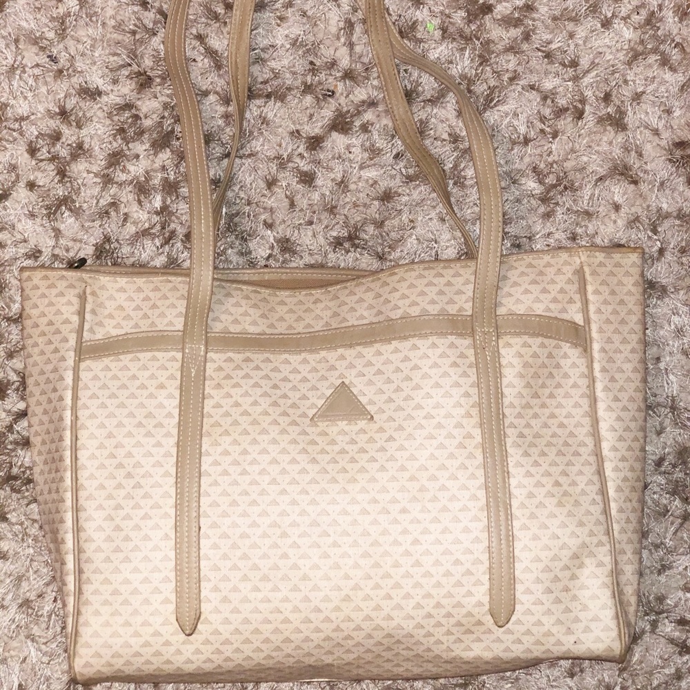 Large Vintage Leather Liz Claiborne shoulder Bag